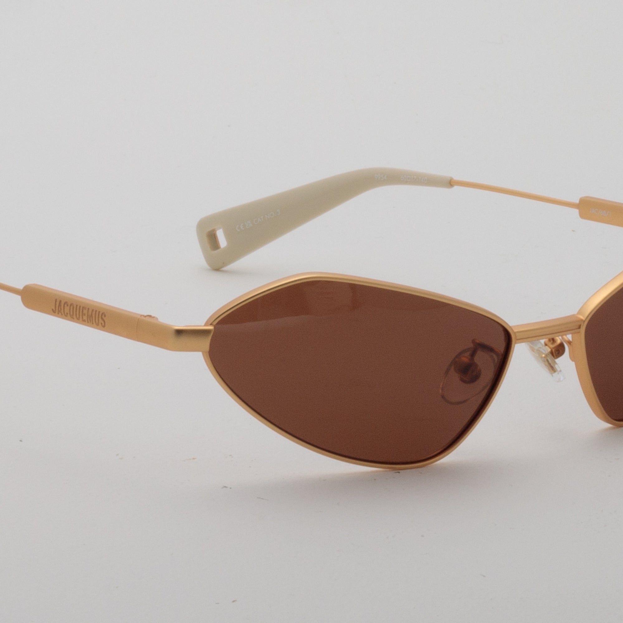 JACQUEMUS 68 C1