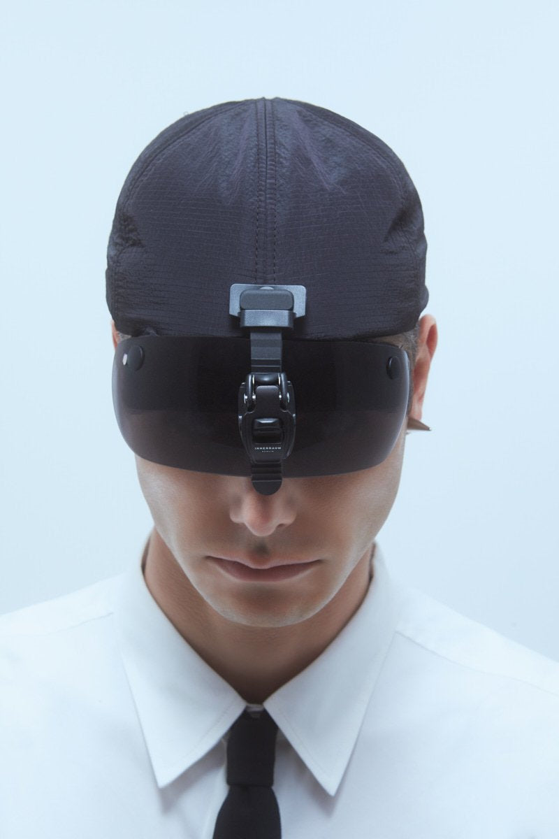 OBJECT C12/VISOR BASEBALL CAP BLACK LENS