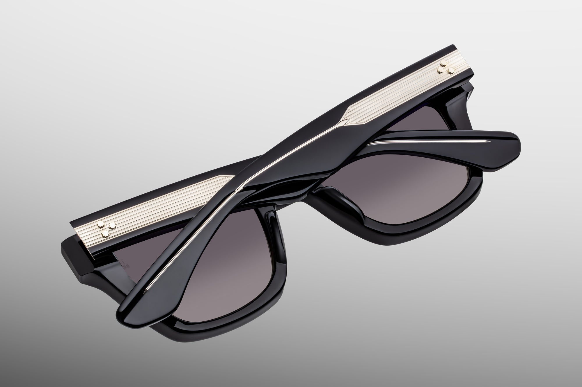 THE TORRANCE BLACK SILVER CRESCENT GRADIENT SILVER