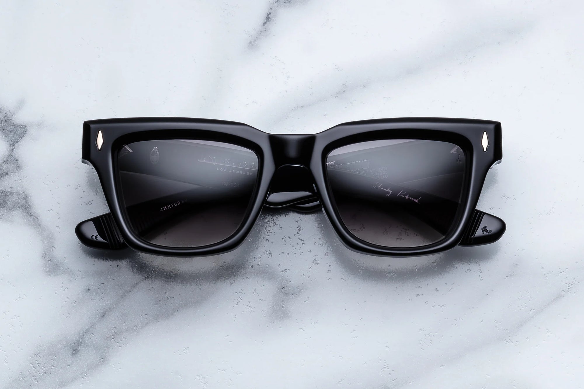 THE TORRANCE BLACK SILVER CRESCENT GRADIENT SILVER